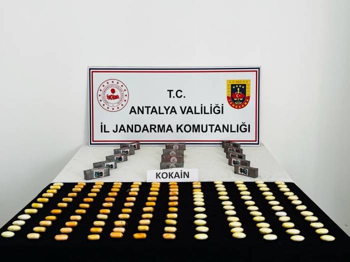 ’kırılacak’ Uyarısı Bulunan Koliden 10.2 Kilogram Kokain Çıktı
