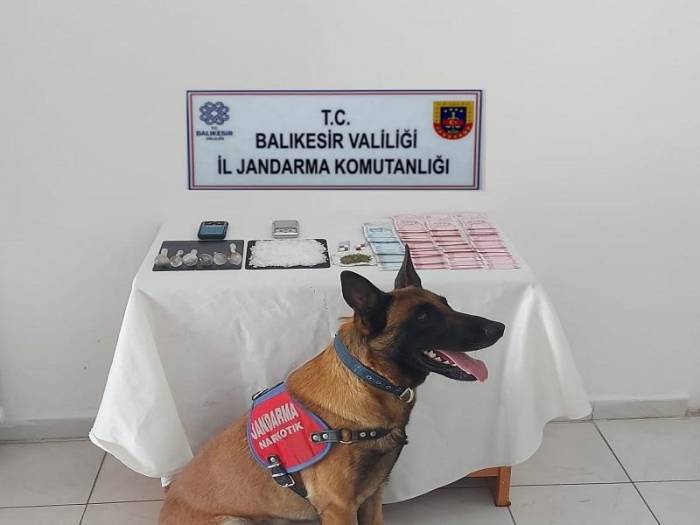 Balıkesir’de Jandarmadan Uyuşturucu Operasyonu