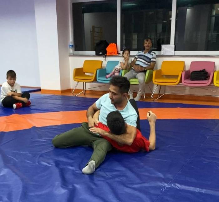 Bozüyük Belediyesi’nden Güreş Kursu