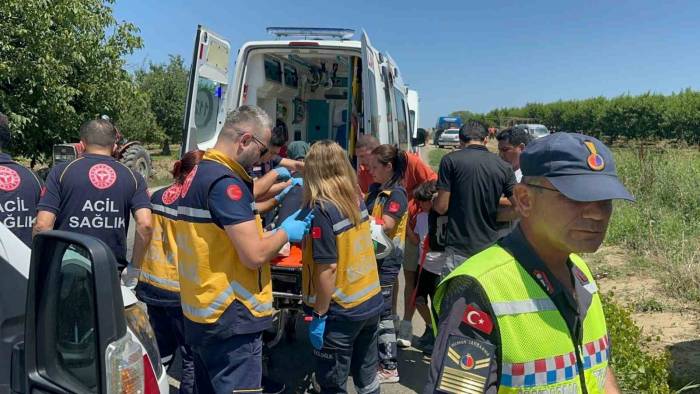 Tır, Yolcu Midibüsüne Çarptı7 Yaralı