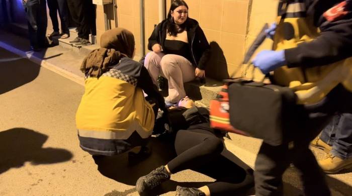 Annesi Gözleri Önünde Öldürülen Kız Duruşmada Konuştu: “silahı Bırakması İçin Yalvardım”