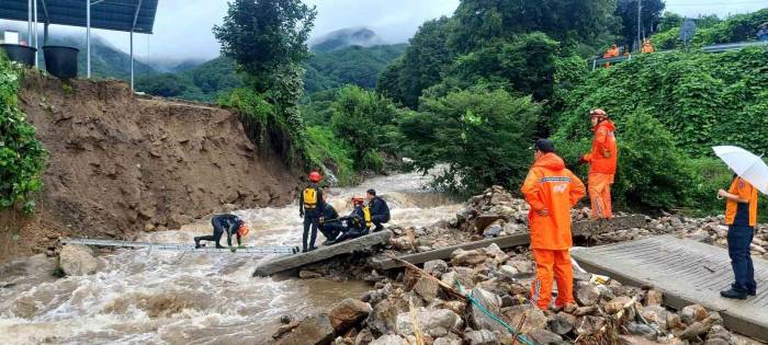 Güney Kore’de Sel Ve Toprak Kayması: 22 Ölü, 14 Kayıp