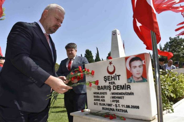 15 Temmuz Şehitleri Menemen’de Dualarla Anıldı