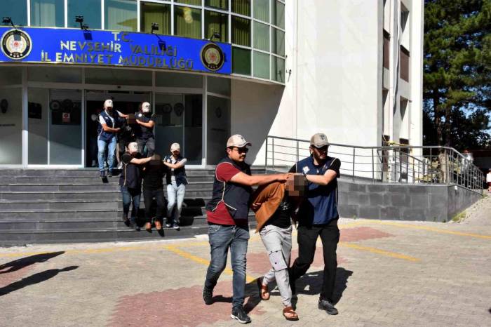 Nevşehir Merkezli 6 İlde Deaş Operasyonu: 7 Kişi Tutuklandı