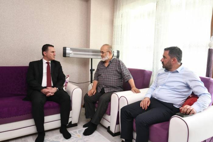 Pursaklar Belediye Başkanı Çetin, 15 Temmuz Gazilerini Ve Şehit Ailelerini Ziyaret Etti