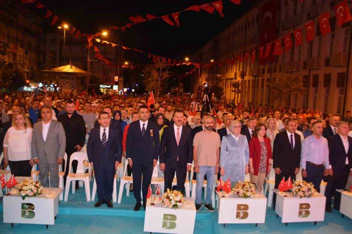 Balıkesir’de 15 Temmuz Demokrasi Nöbeti