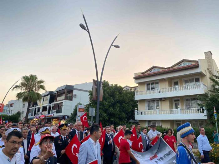 15 Temmuz Milli Birlik Ve Beraberlik Günü "yüzyılın Kahramanları" Teması İle Marmaris’te Kutlandı