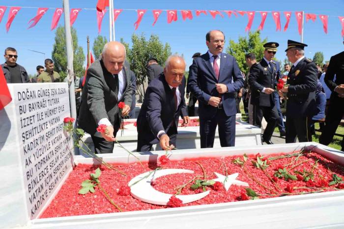 Çomaklı; 15 Temmuz Kahramanlarını Unutmayacağız