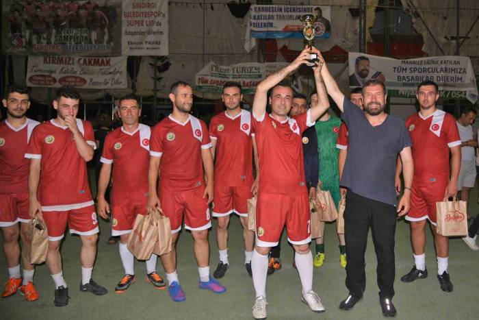 Sındırgı’da Şampiyon Orman İşletme Oldu