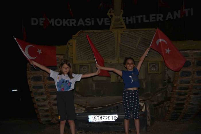 Sındırgı 15 Temmuz Kortejinde Buluştu