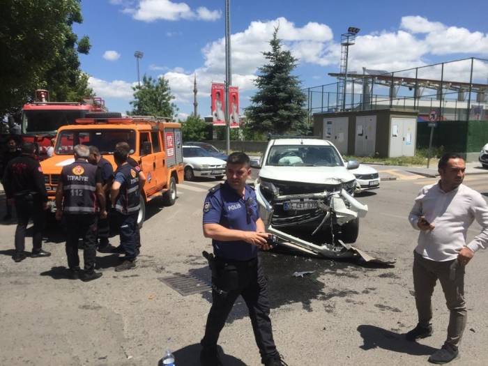 Kars’ta Trafik Kazası: 5 Yaralı