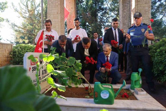 Kahramanlar Çayırova’da Anıldı