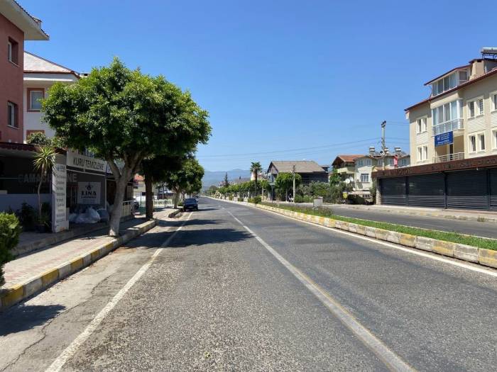 Fethiye’de Sıcak Hava Sokakları Boşalttı