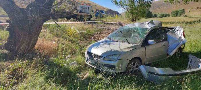 Trafik Kazasında Bebek Hayatını Kaybetti, Aynı Aileden 3 Kişi Ağır Yaralandı