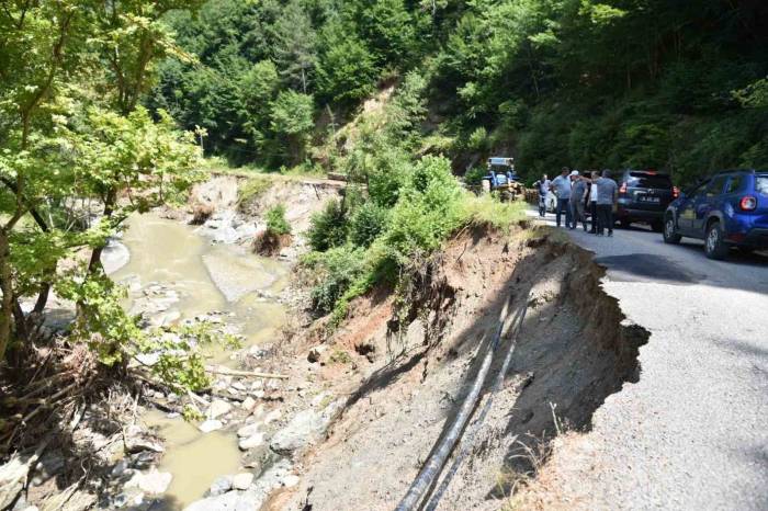 Vali Tutulmaz Sel Bölgesinde İncelemelerde Bulundu