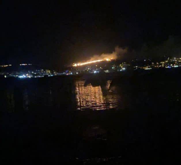 Ayvalık’ta Otluk Alanda Çıkan Yangın Kontrol Altına Alındı