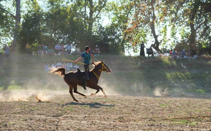Ciritçiler 15 Temmuz Şehitleri İçin Sahaya İndi
