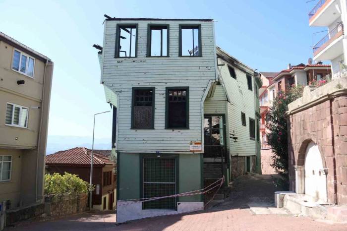 Tarihi Kortel Konağı Yeniden Yükseliyor
