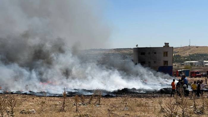 Gaziantep’te Çöplük Alanda Çıkan Yangın Kontrol Altına Alındı