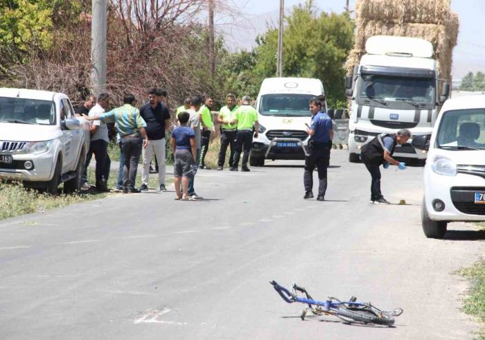 Karaman’da Otobüsün Çarptığı Bisikletli Çocuk Ağır Yaralandı