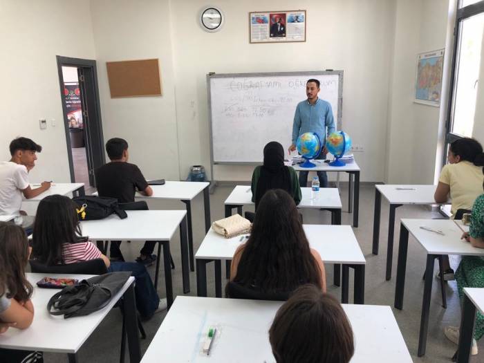 Kayapınar Belediyesi’nden Öğrencilere Atölye Çalışması Ve Gezi Etkinliği