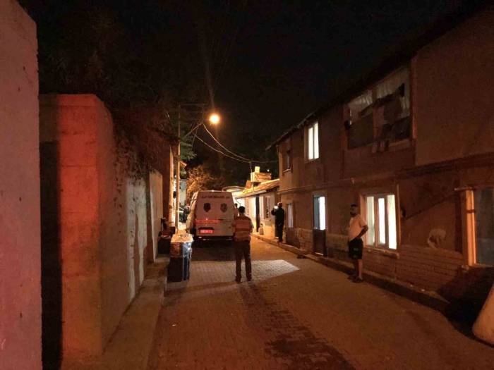 Aracın Hızlı Geçmesi Kavgasında Baba Ve Oğlunu Silahla Vuran Şahıs Tutuklandı