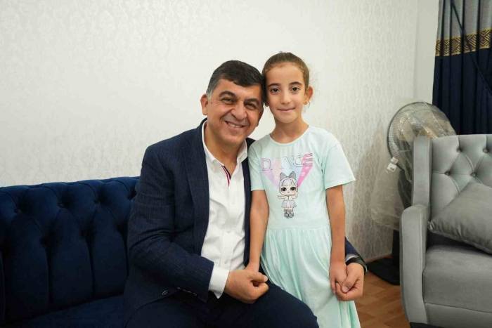 Şiir Okumak İstedi Tablet Hediye Edildi