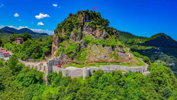 Başkan Tavlı: “ünye Kalesi’nin Restorasyon Çalışmalarında Sona Gelindi”