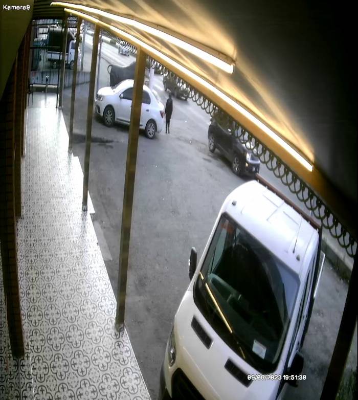 Geri Manevra Yaparken Kadını Ezdi, O Anlar Kameraya Yansıdı
