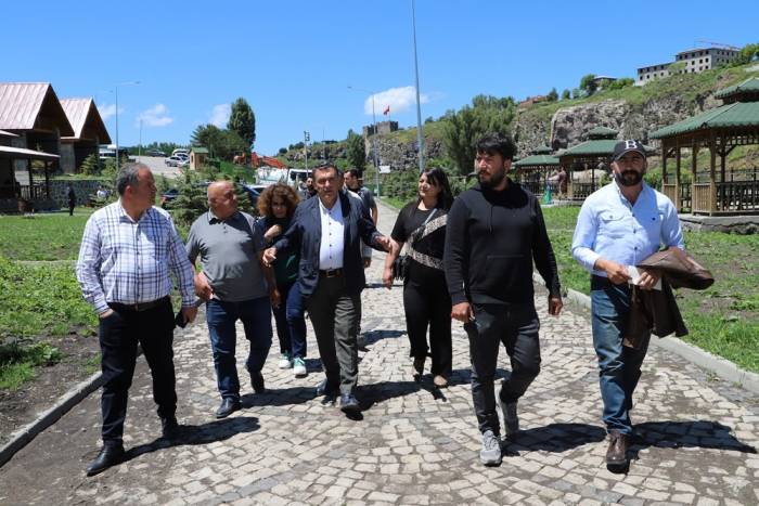 Başkan Demir, Yol Yapım Çalışmalarını Yerinde İnceledi