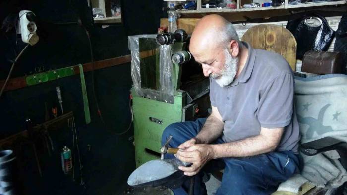 5 Metrekarelik Dükkanda Geçen 40 Yıl