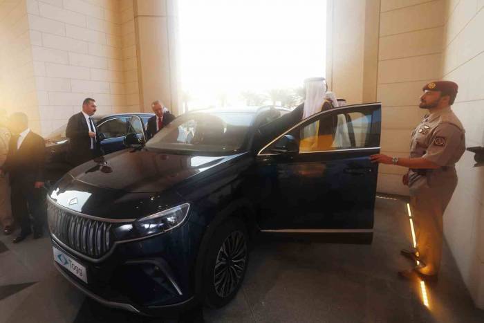 Cumhurbaşkanı Erdoğan Katar Emiri Al Thani’ye Togg Hediye Etti