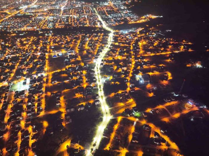 Ertuğrul Gazi Bulvarı Işıl Işıl Oldu