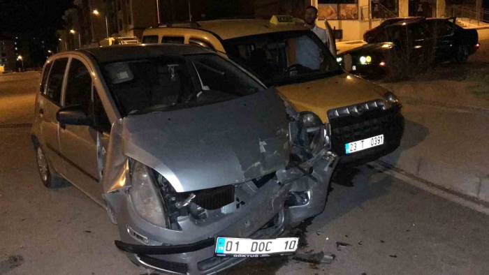 Elazığ’da Trafik Kazası: 3 Yaralı