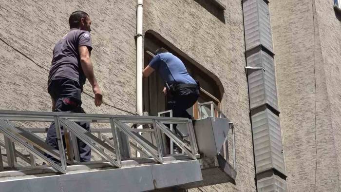 Elazığ’da Bir Kişi Evinde Ölü Bulundu