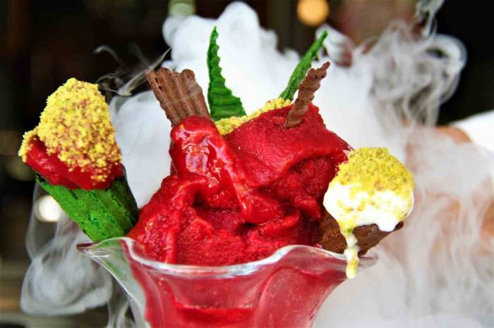 Elazığ’ın Patentli Lezzeti ‘vişne Dondurması’na Yoğun Talep