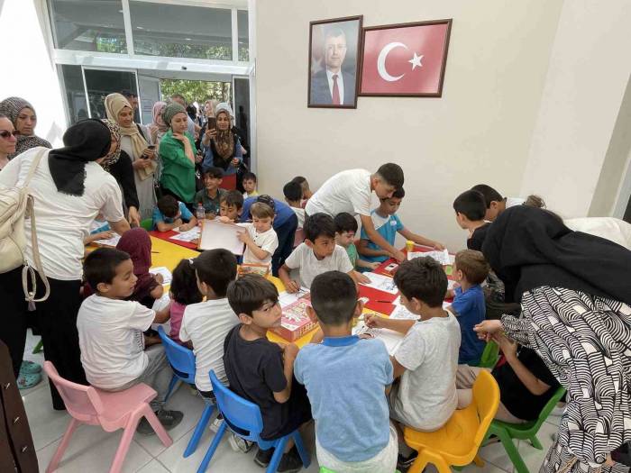 Esenyurt’ta Kadın Sosyal Yaşam Merkezi Ek Hizmet Binası’nın Açılışı Yapıldı