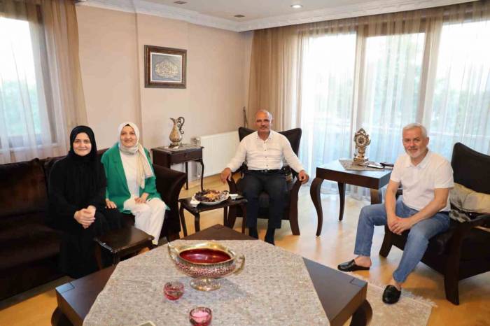 Başkan Söğüt: "sizlerle Birlikte Bu İlçeyi Yönetiyor, Güzelleştiriyoruz"