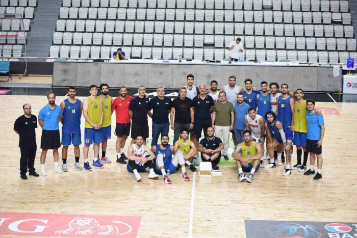 İran Milli Basketbol Takımı, Manisa’da