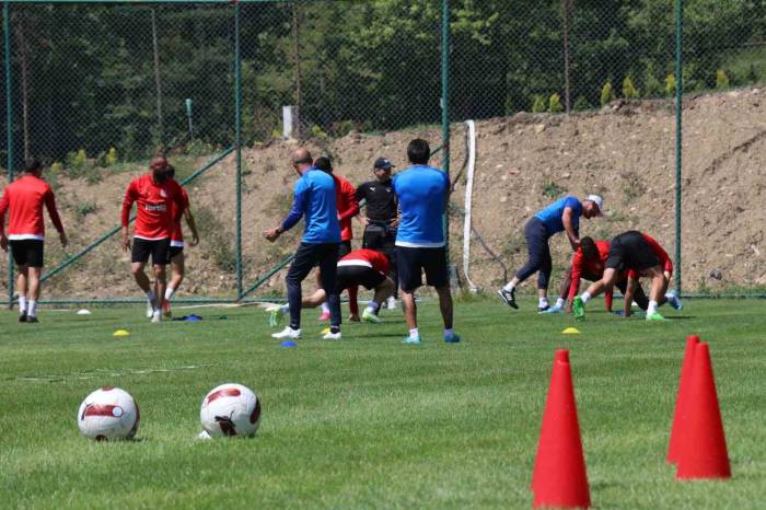 Pendikspor, Bolu’da Hazırlıklarını Sürdürüyor