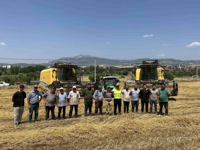 Mhp Gediz İlçe Başkanı Necdet Akel: "gediz’e Tmo Alım Ofisi Açılmalıdır"