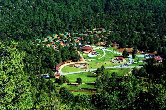 Denizli, Teleferik Ve Bağbaşı Yaylası’nda Serinliyor