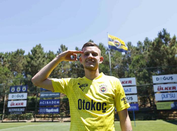 Sebastian Szymanski: “takımım İçin En İyisini Sergilemeye Çalışan Bir Oyuncuyum”