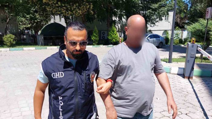 Yabancı Uyruklu Göçmen Kaçakçısı Samsun’da Yakalandı