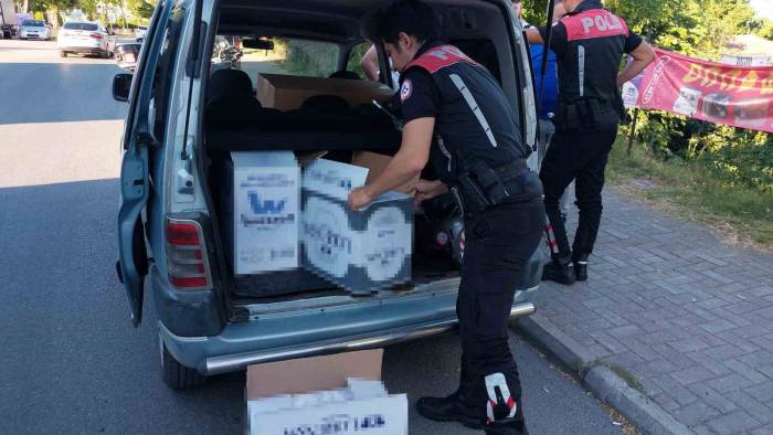 Yunus Polisleri Şüpheli Araçta Makaron Ele Geçirdi