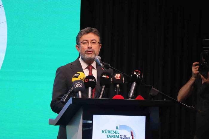 Bakanı Yumaklı: "yangınlara Çok Hızlı Bir Şekilde Müdahale Ediyoruz”