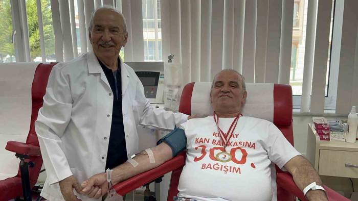 40 Yılda 467 Ünite Kan Bağışında Bulunarak Kendi Rekorunu Kırdı