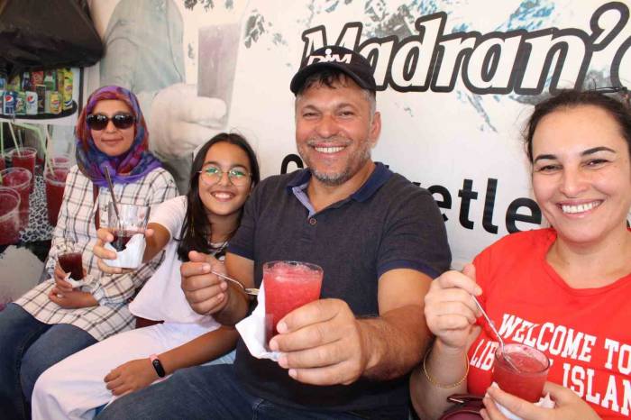 Lezzetiyle Damak Çatlatıyor, Yaz Sıcaklarında Serinletiyor