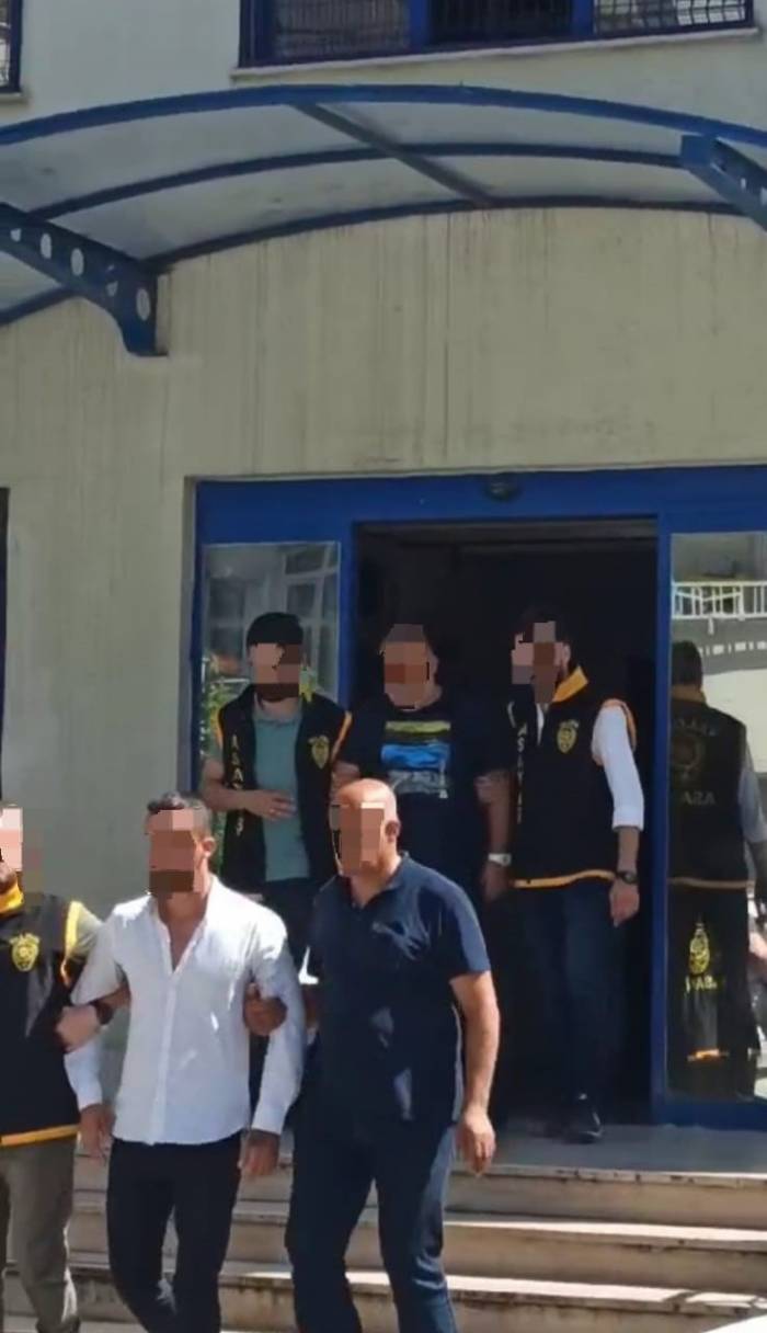 Yalova’da Araç Kundaklama Zanlısı 2 Kişi Gözaltına Alındı