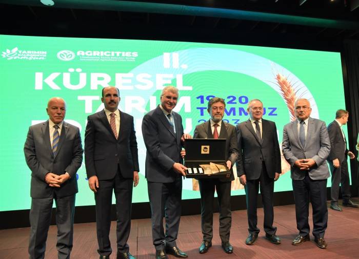 Başkan Sekmen Küresel Tarım Forumunda Konuştu